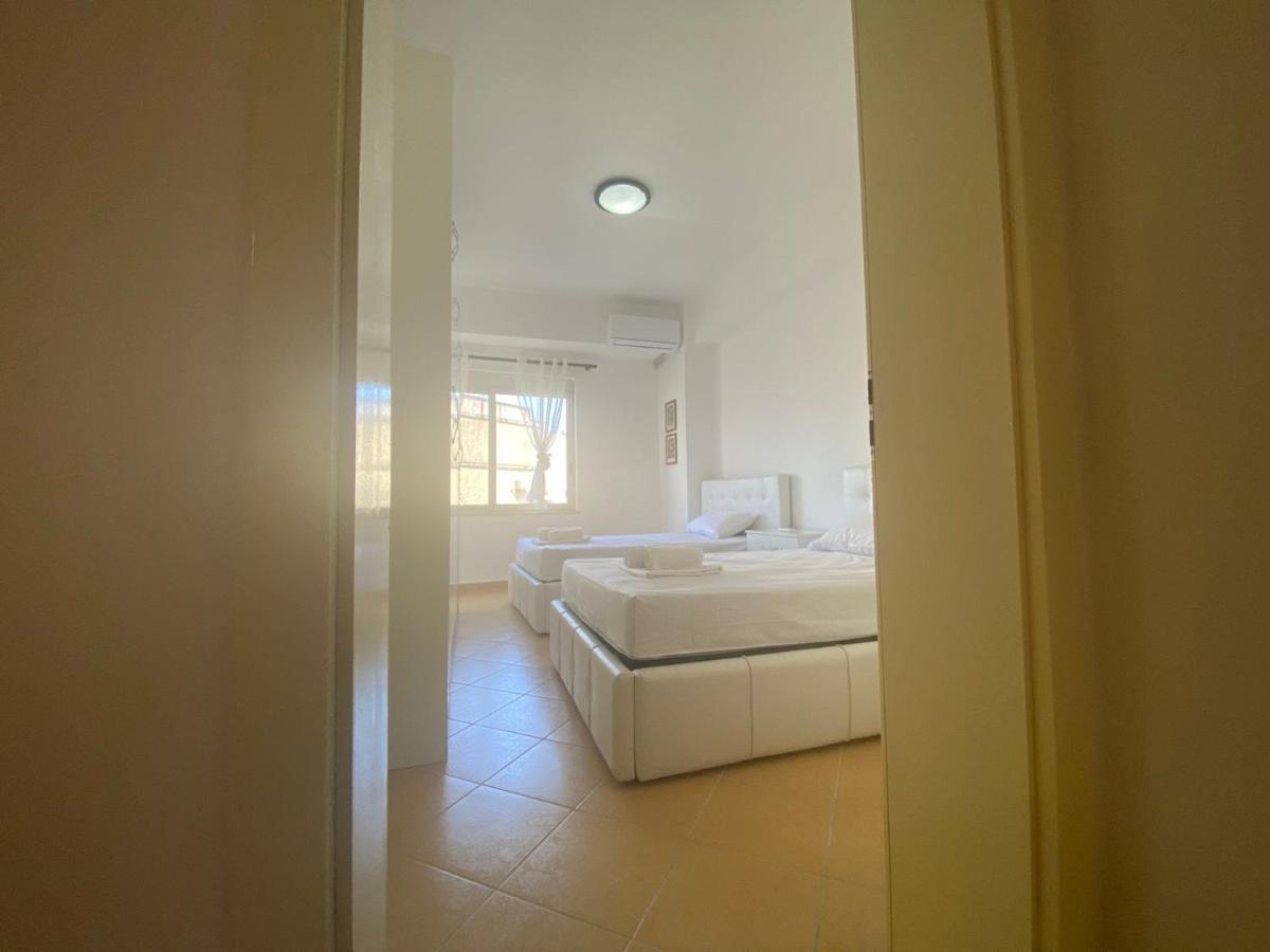 Nicole Apartments Rental ดูร์เรส ภายนอก รูปภาพ
