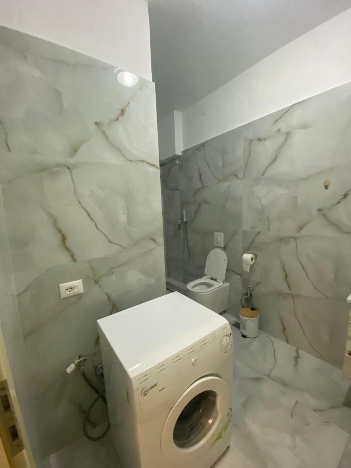 Nicole Apartments Rental ดูร์เรส ภายนอก รูปภาพ
