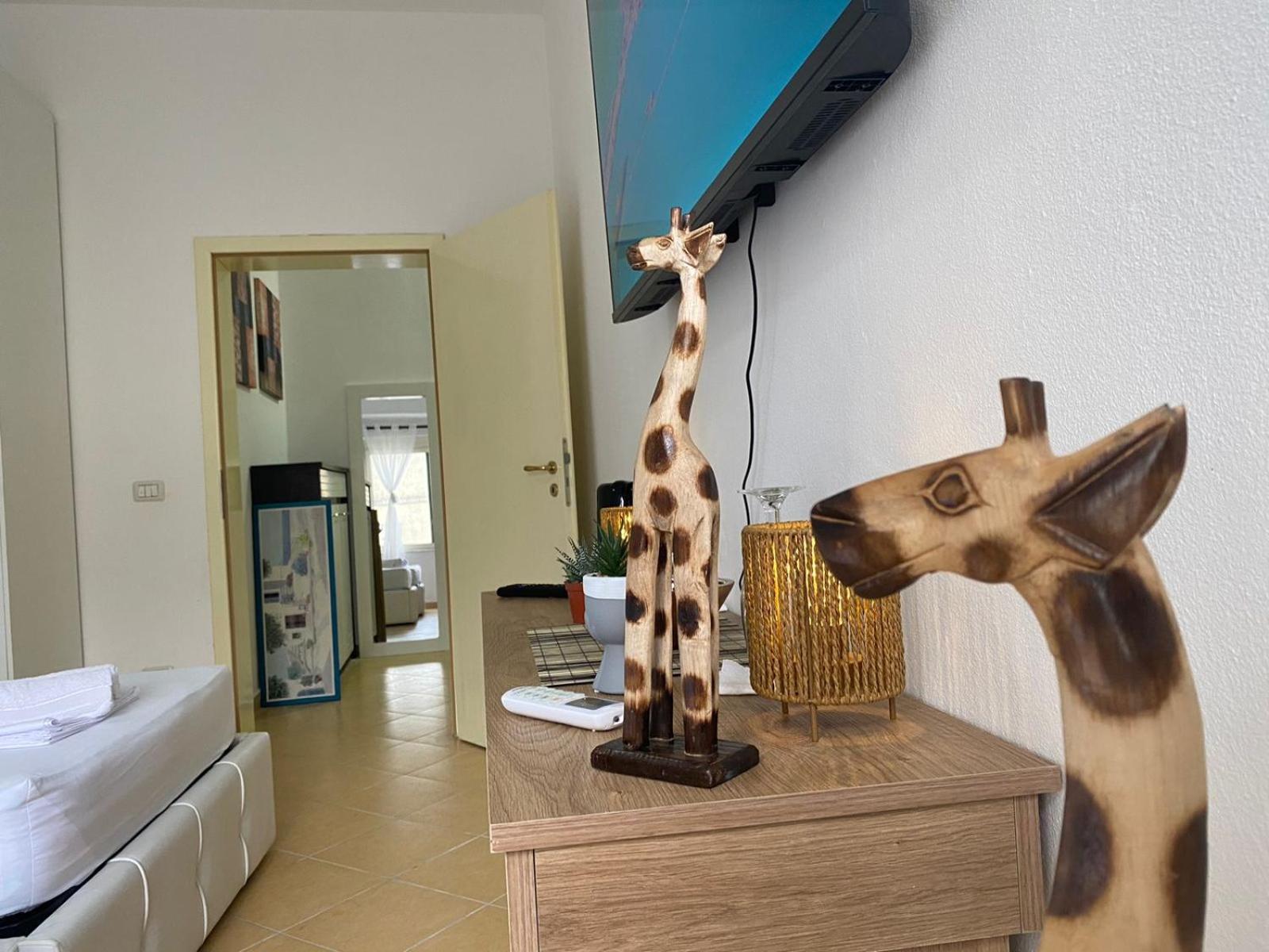 Nicole Apartments Rental ดูร์เรส ภายนอก รูปภาพ