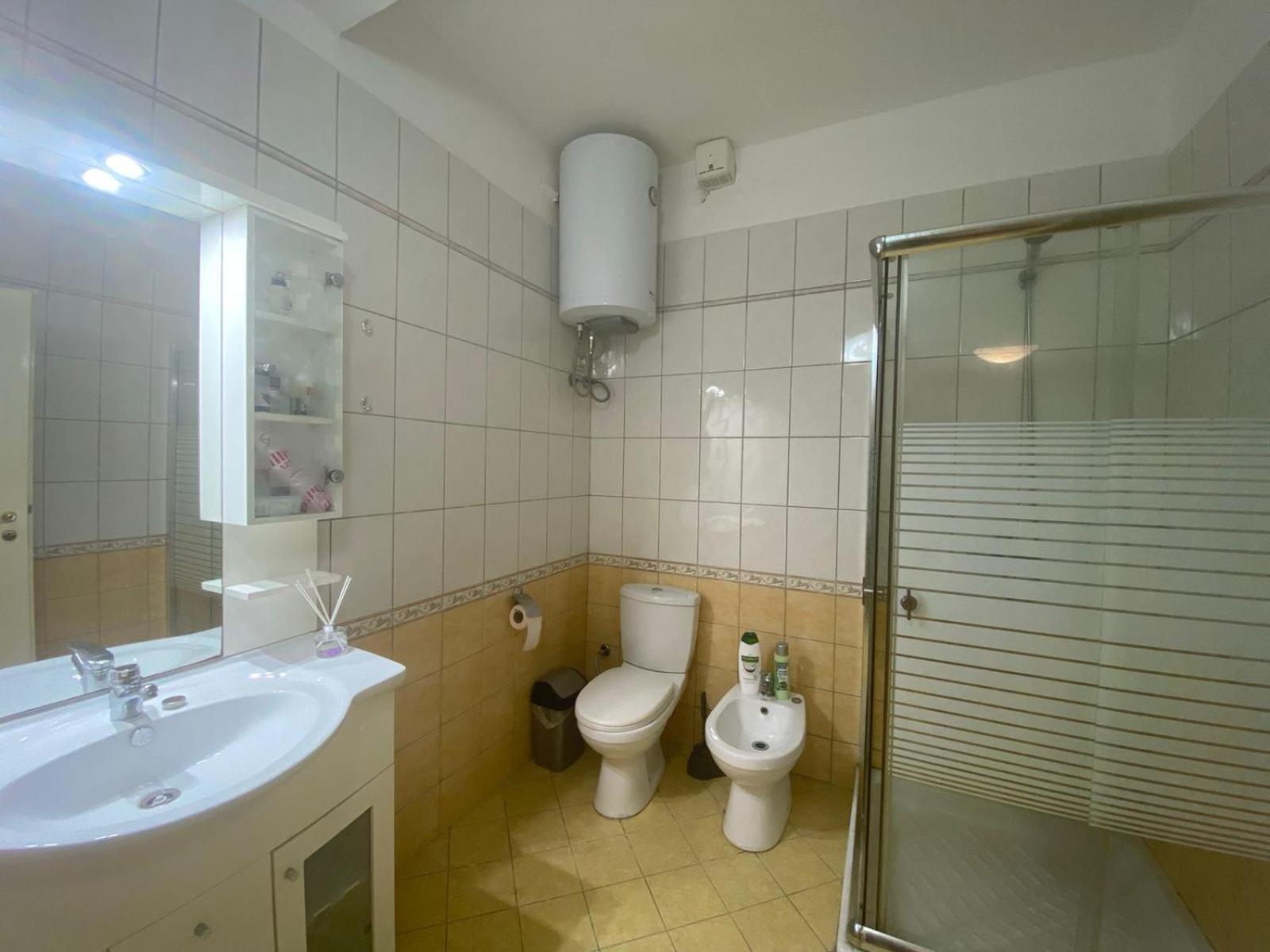 Nicole Apartments Rental ดูร์เรส ภายนอก รูปภาพ