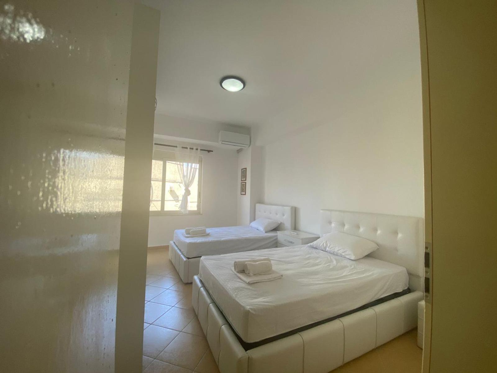 Nicole Apartments Rental ดูร์เรส ภายนอก รูปภาพ